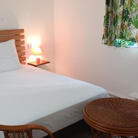 Chambre Climatisee Bouillante Exterior foto